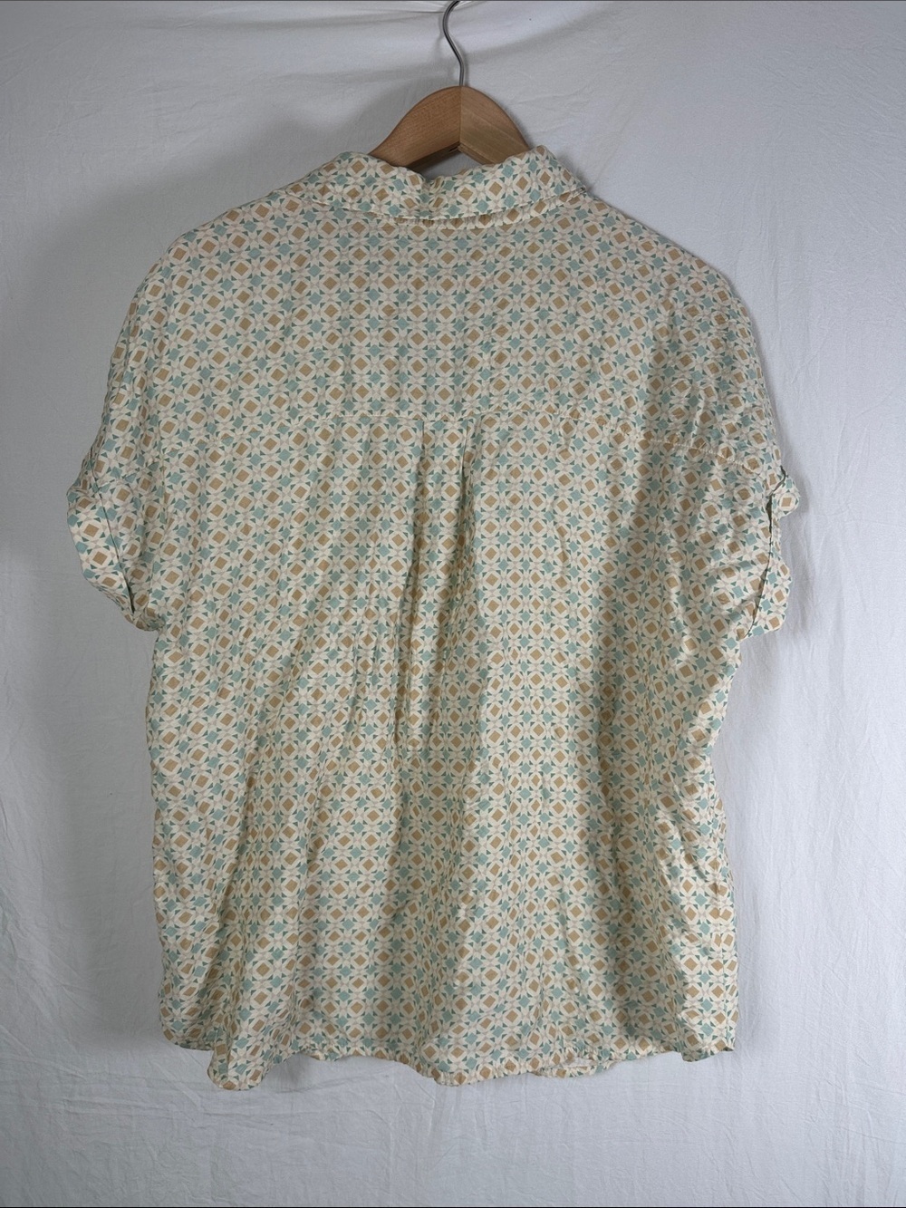 Pleione Short Sleeve Button Down Shirt in Cream and Light Blue shapes - Picture 3 of 3